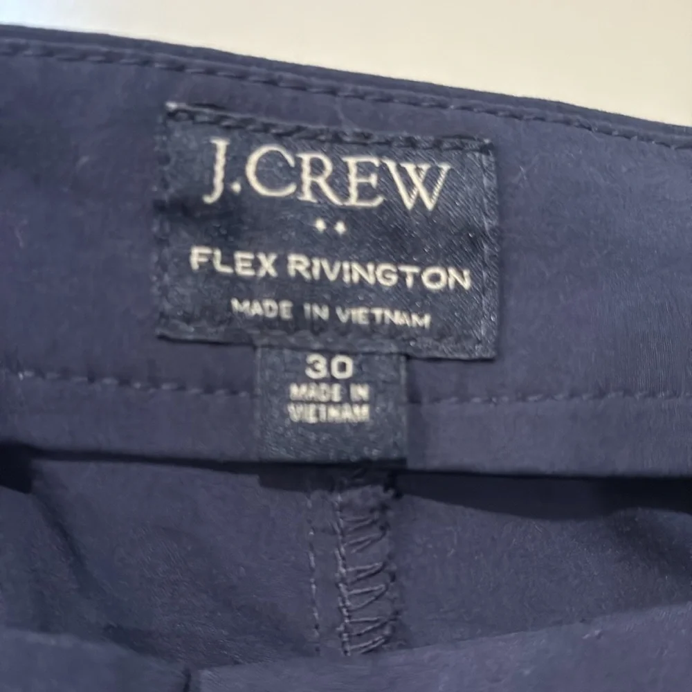 J. Crew - Men's 11-inch Flex Rivington Shorts, Golf Shorts, Size 30. Navy
